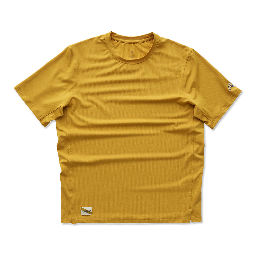 Tracksmith Men's Session Tee Men's Tops - BlackToe Running#colour_narcissus
