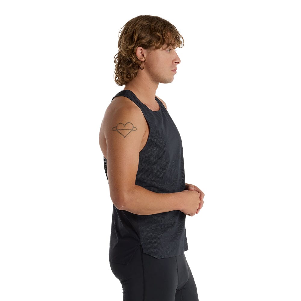 New Balance Men's Race Day Ultra Light Singlet - BlackToe Running#colour_black