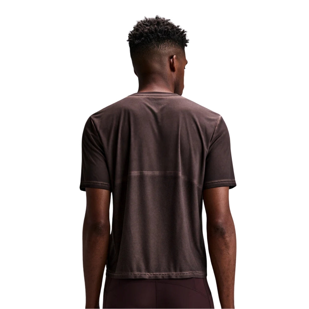 Bandit Running Men's FrioSoft Perforated Box Tee - BlackToe Running#colour_espresso