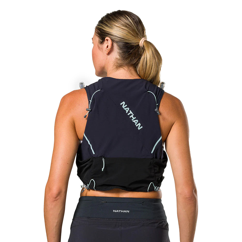 Nathan Women's Pinnacle Pro 6 Liter Hydration Race Vest - BlackToe Running#colour_black-surf-spray