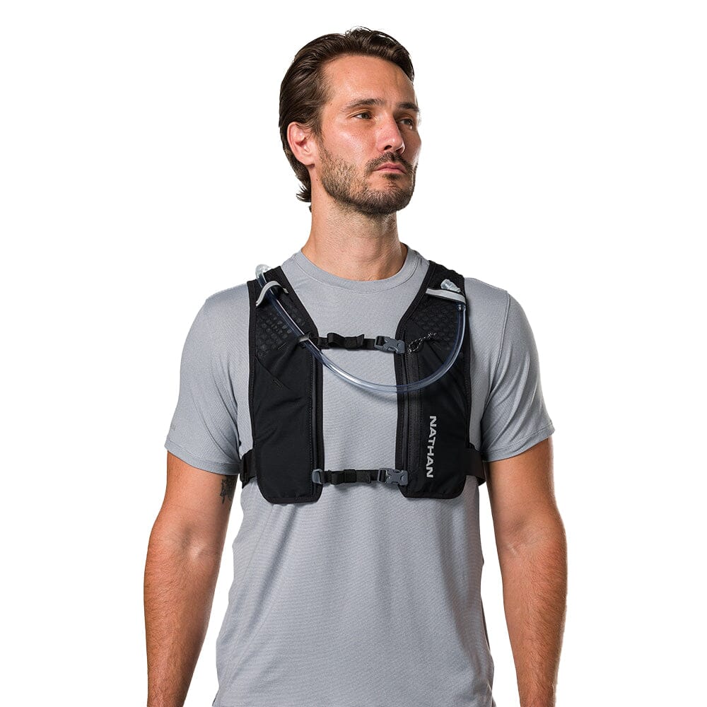 Nathan QuickStart 3.0 6 Liter Hydration Pack - BlackToe Running#colour_black-reflective-silver