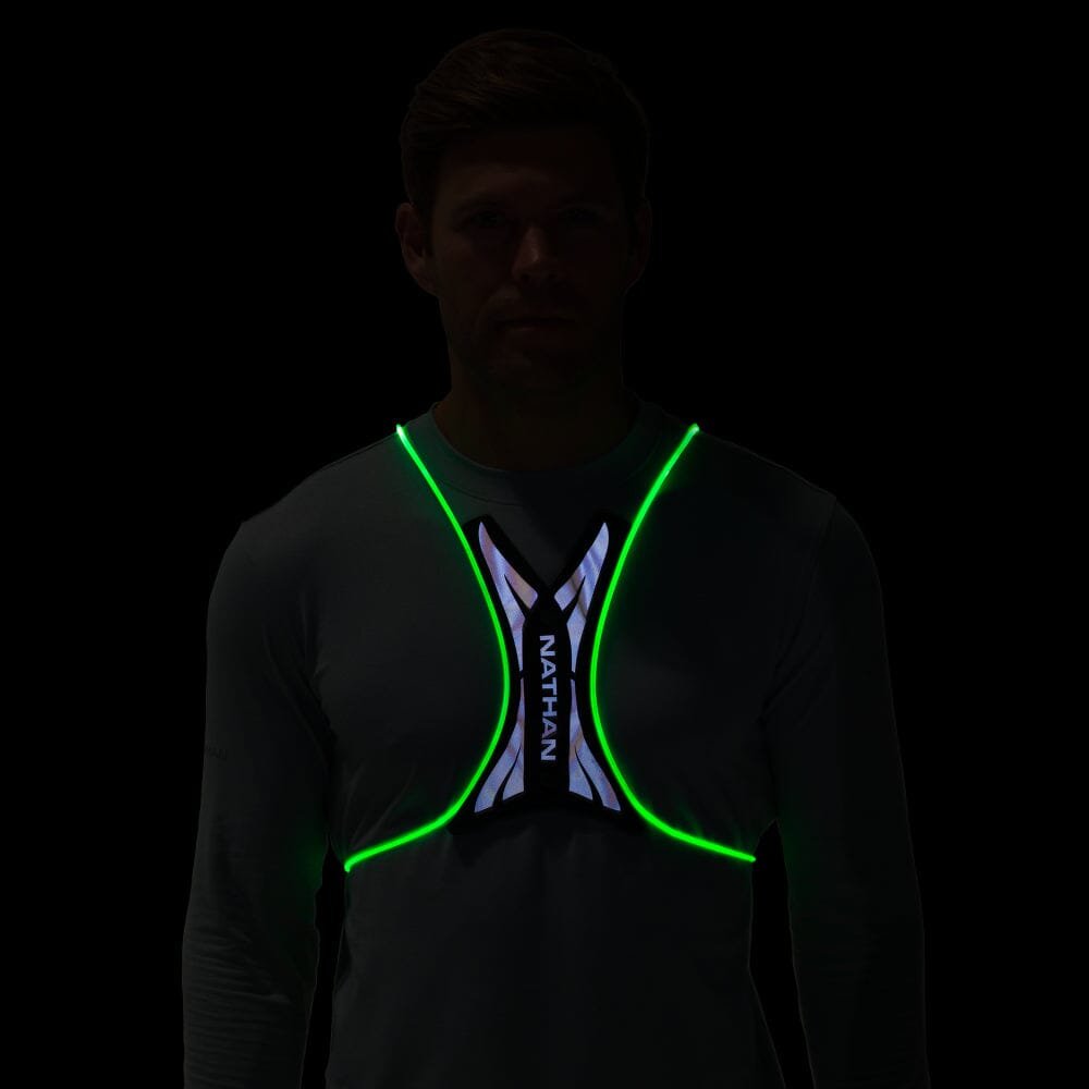 Nathan Hypernight Laser Light Vest - BlackToe Running#colour_black