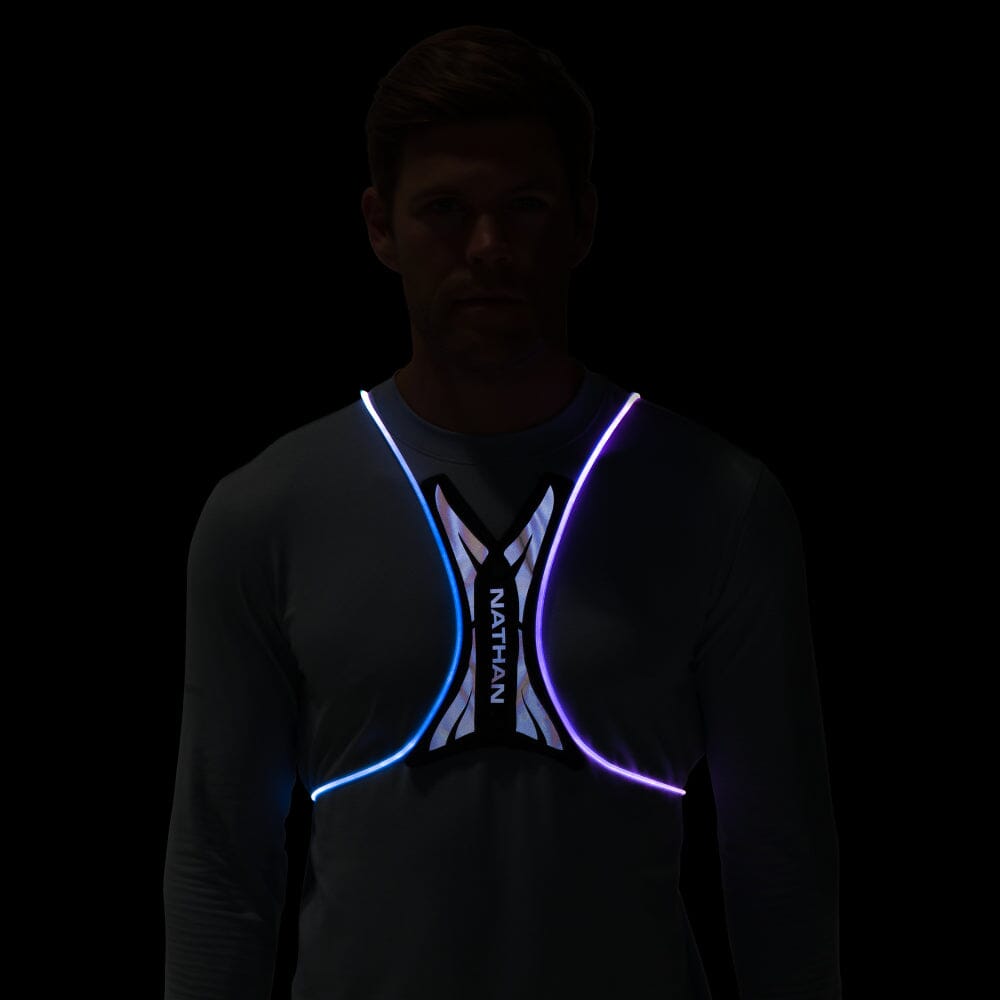 Nathan Hypernight Laser Light Vest - BlackToe Running#colour_black