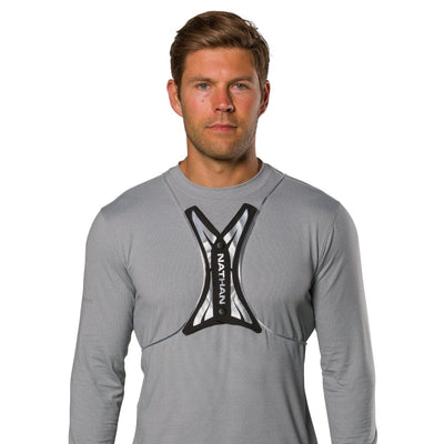 Nathan Hypernight Laser Light Vest - BlackToe Running#colour_black