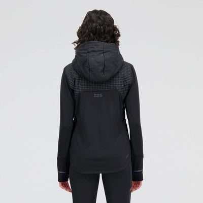 New Balance Women's Impact Run Luminous Heat Jacket - BlackToe Running#colour_black