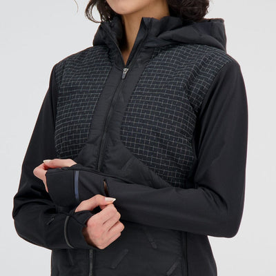 New Balance Women's Impact Run Luminous Heat Jacket - BlackToe Running#colour_black