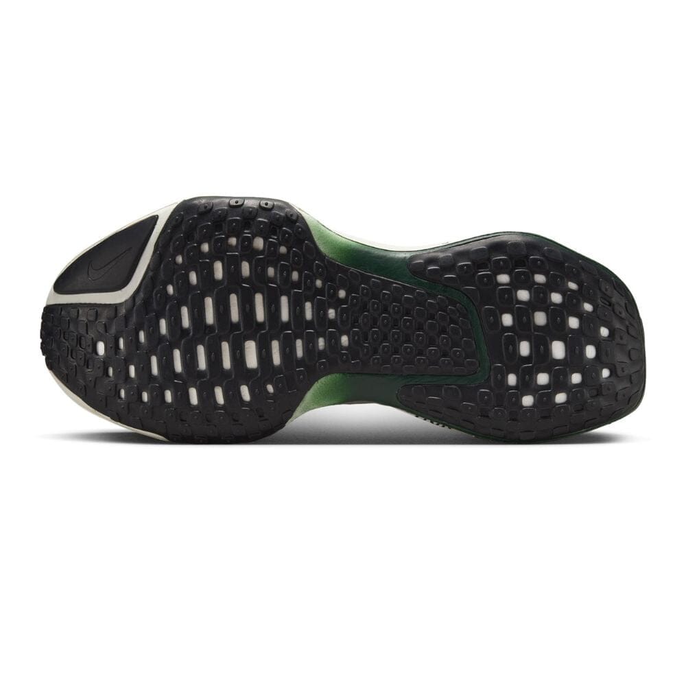 Nike Men's Invincible 3 - BlackToe Running#colour_white-pro-green-volt-black