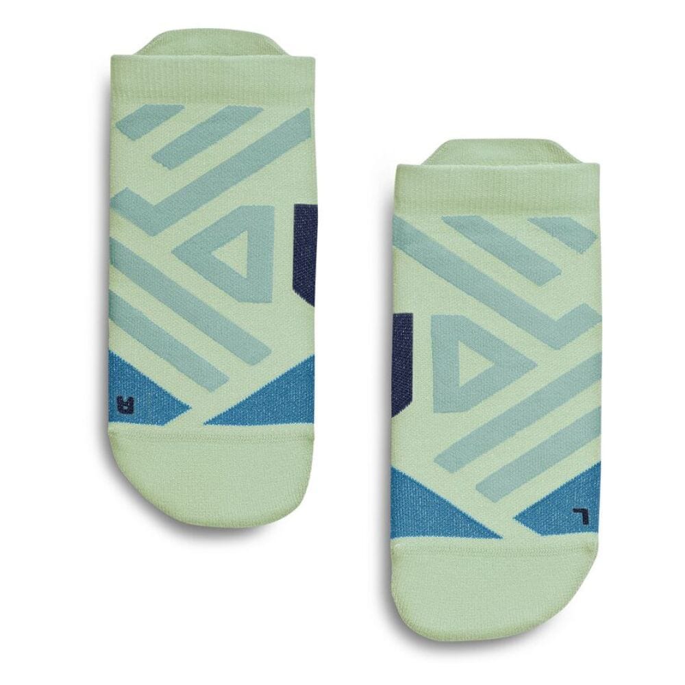 On Women's Performance Ultralight Cushion Tab Socks - BlackToe Running#colour_meadow-niagara