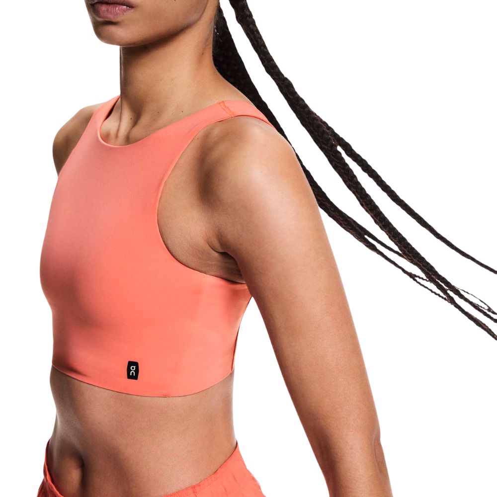 On Women's Core 2-In-1 Crop - BlackToe Running