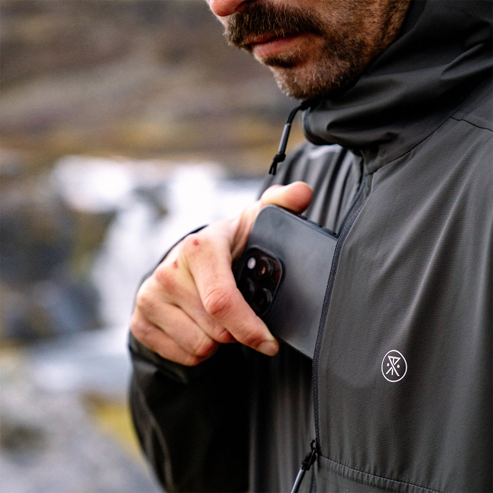 Roark Men's Shield Rain Jacket - BlackToe Running#colour_onyx