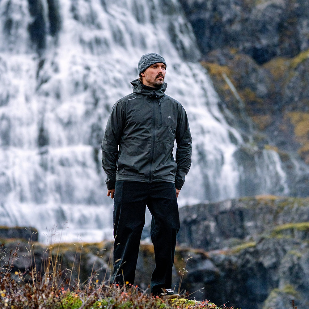 Roark Men's Shield Rain Jacket - BlackToe Running#colour_onyx