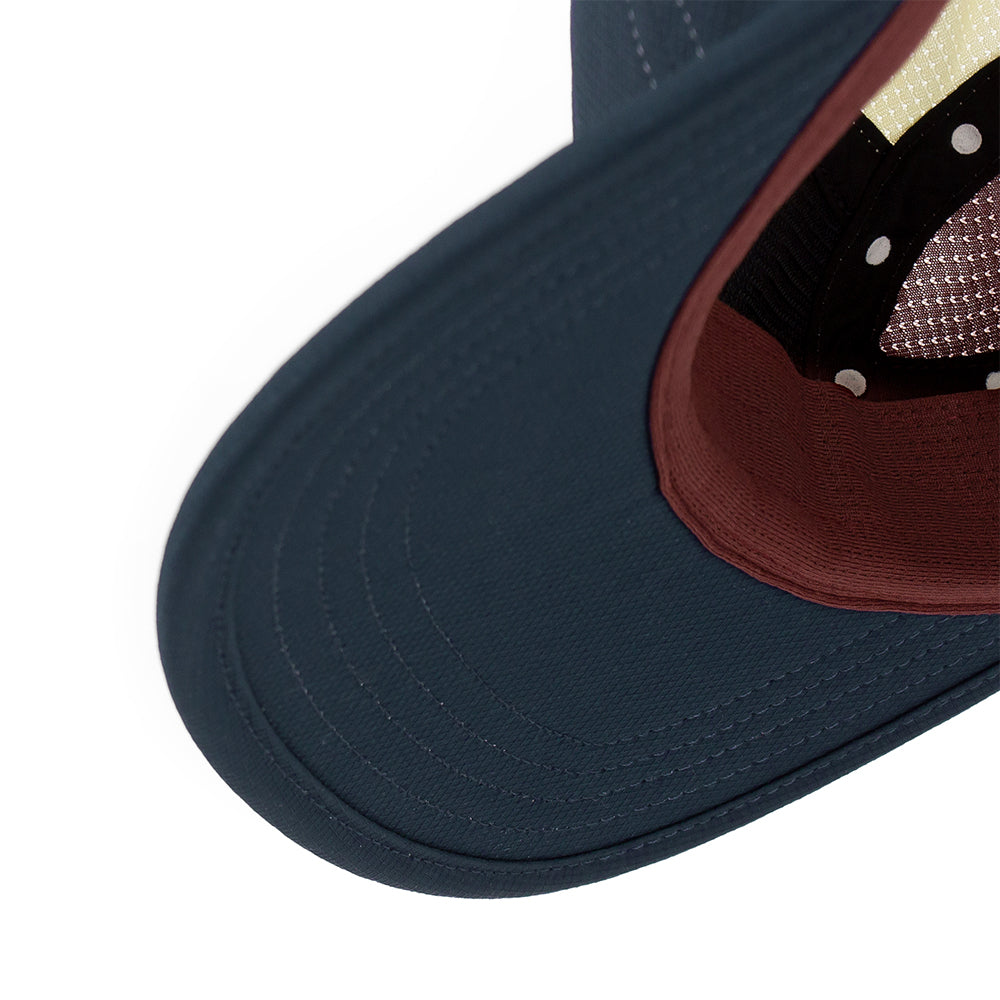 Ciele GOCap Field Iconic Bar - BlackToe Running#colour_deep-space-dark-wine-red