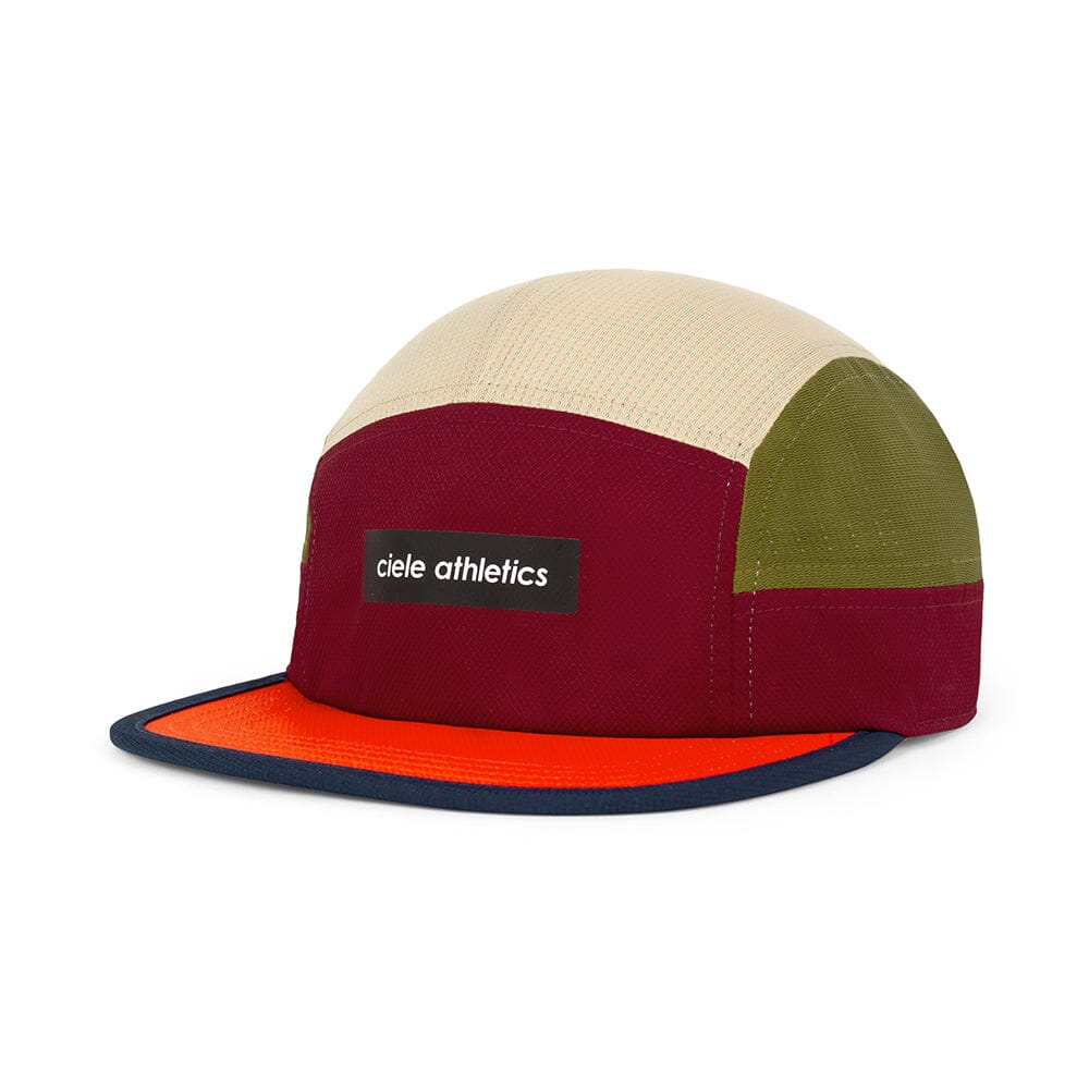 Ciele GOCap Field Iconic Bar - BlackToe Running#colour_crimson-red-terrain