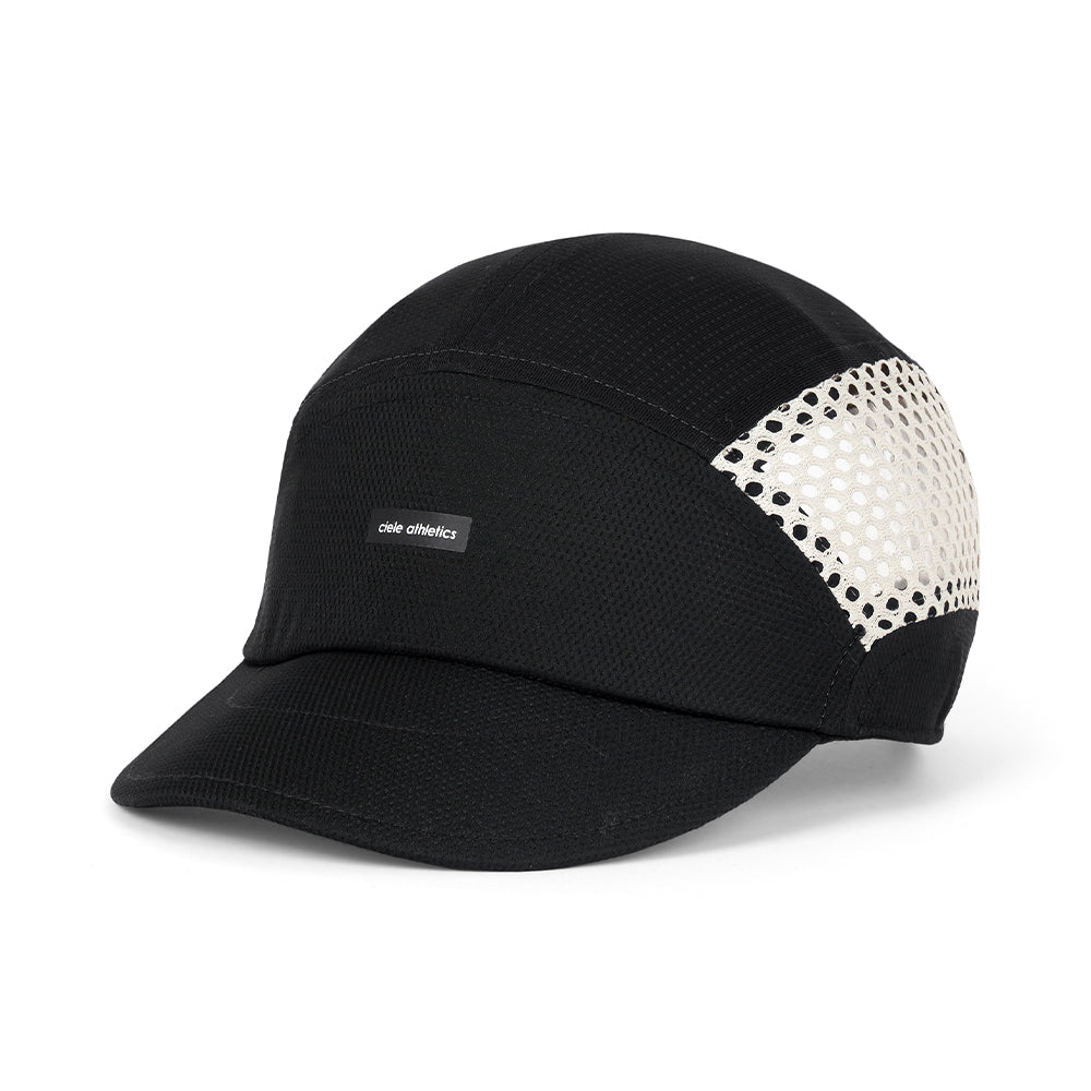 Ciele FSTCap SC Short Brim EQ Iconic Bar SL - BlackToe Running#colour_whitaker