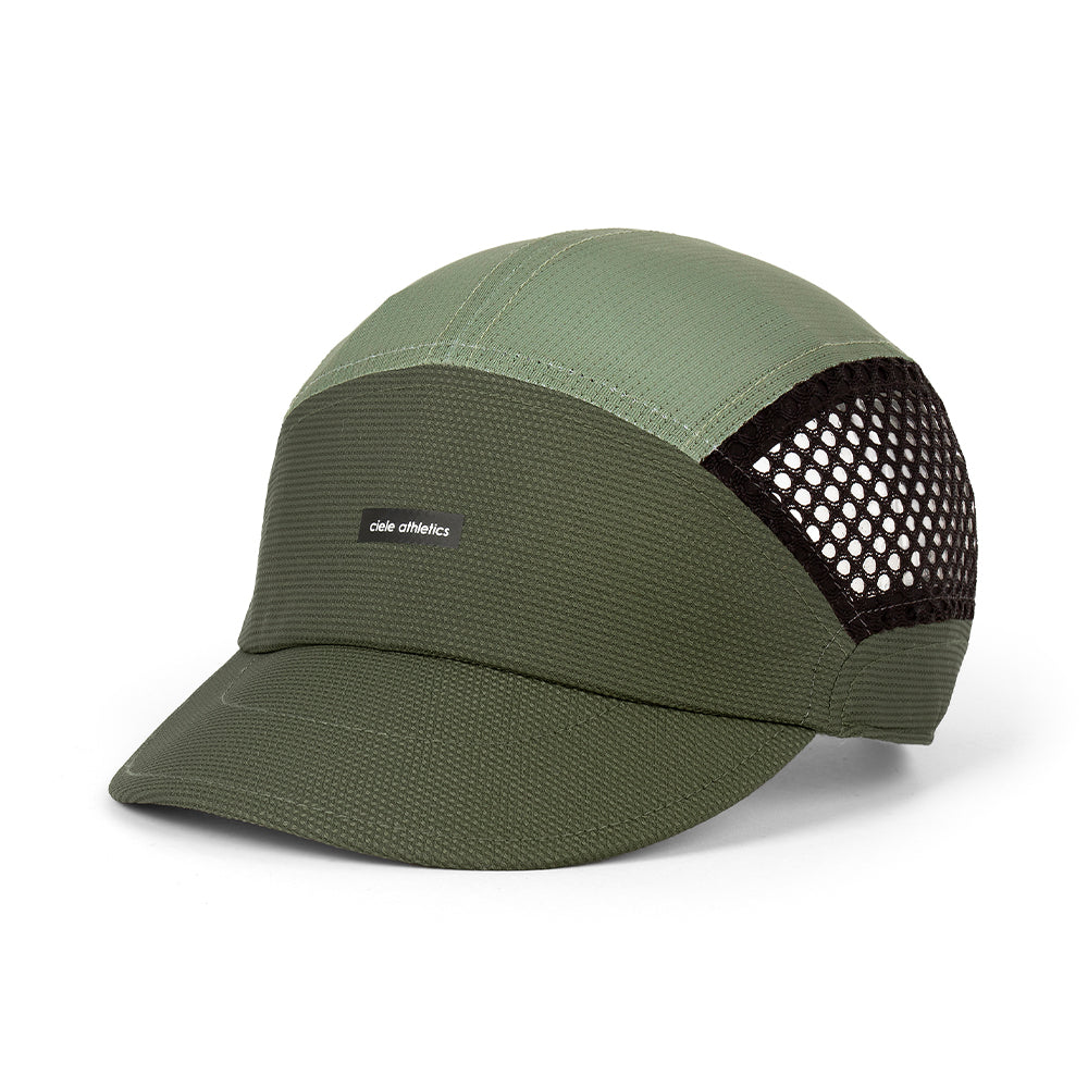 Ciele FSTCap SC Short Brim EQ Iconic Bar SL - BlackToe Running