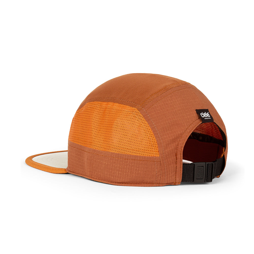Ciele GOCap Field Iconic Bar - BlackToe Running#colour_ginger-bread-sunset