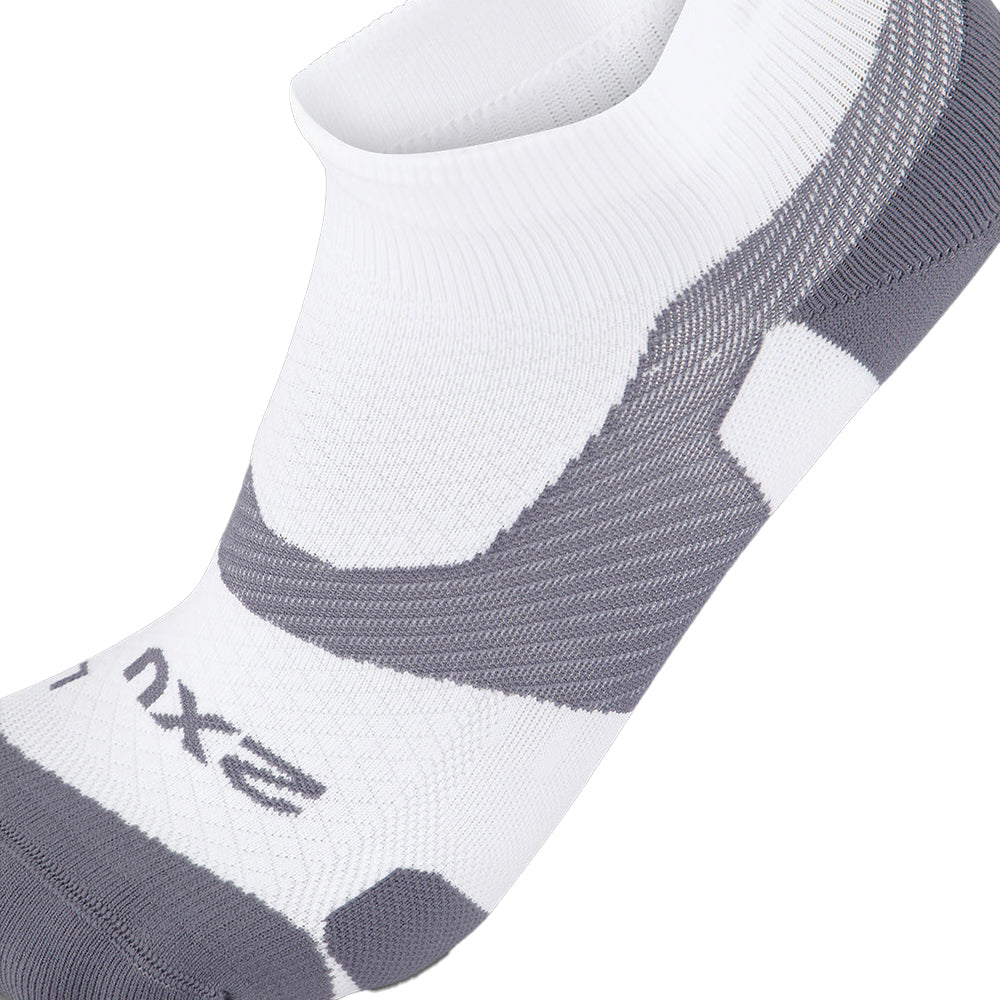2XU Vectr Light Cushion 1/4 Crew Compression Socks - BlackToe Running#colour_white-grey