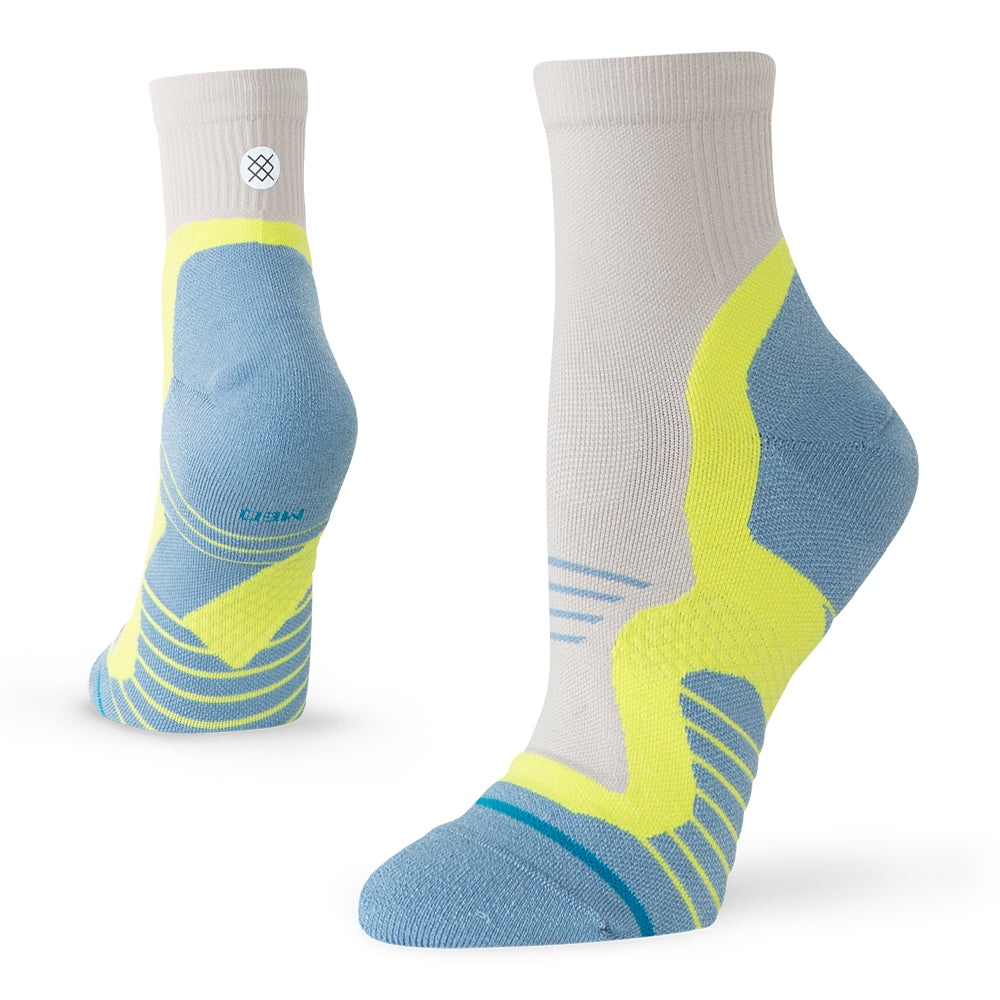Stance Women's Pace Light Cushion Quarter Socks - BlackToe Running