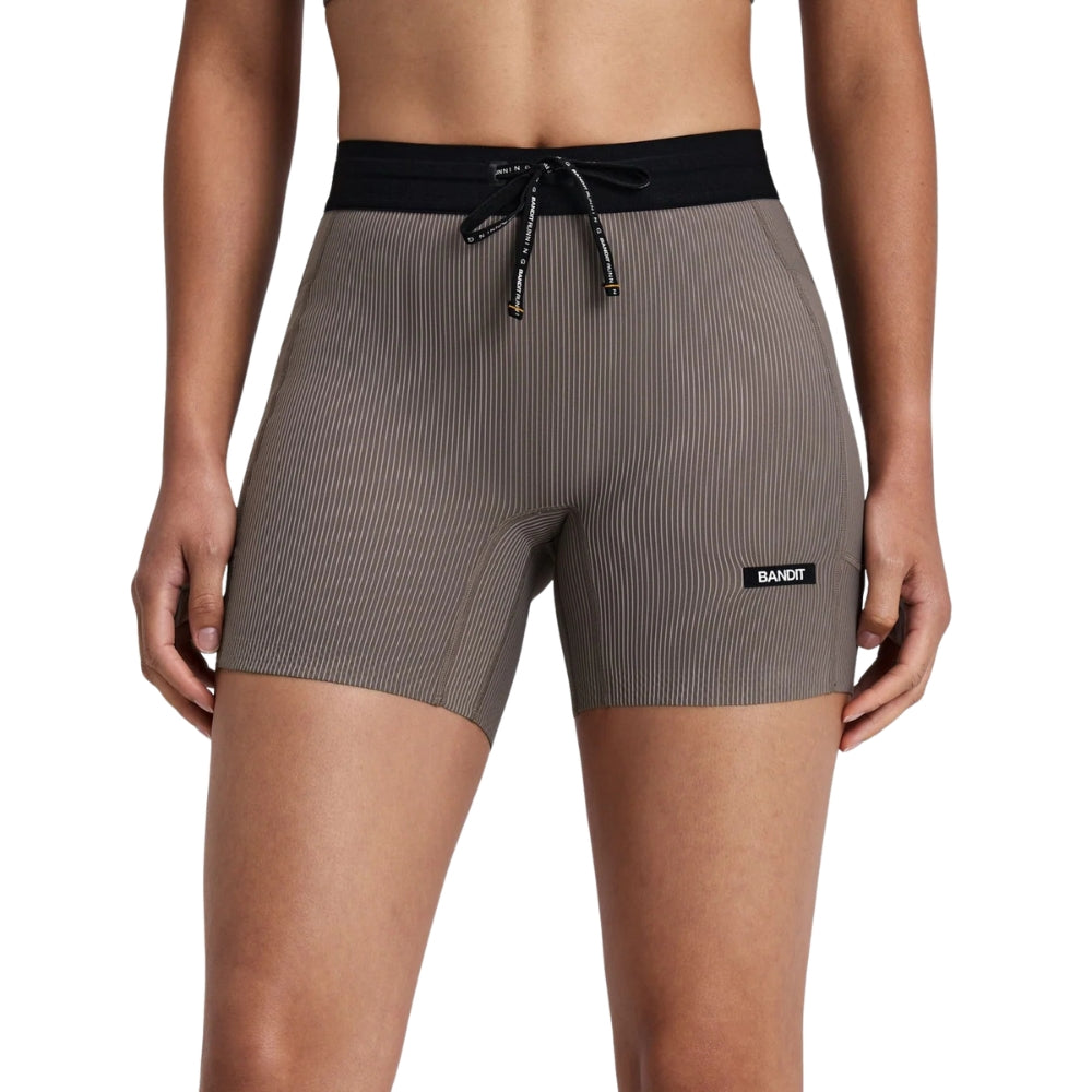 Bandit Women’s Striped Cadence 5" Compression Short - BlackToe Running#colour_concrete-taupe-cocoa