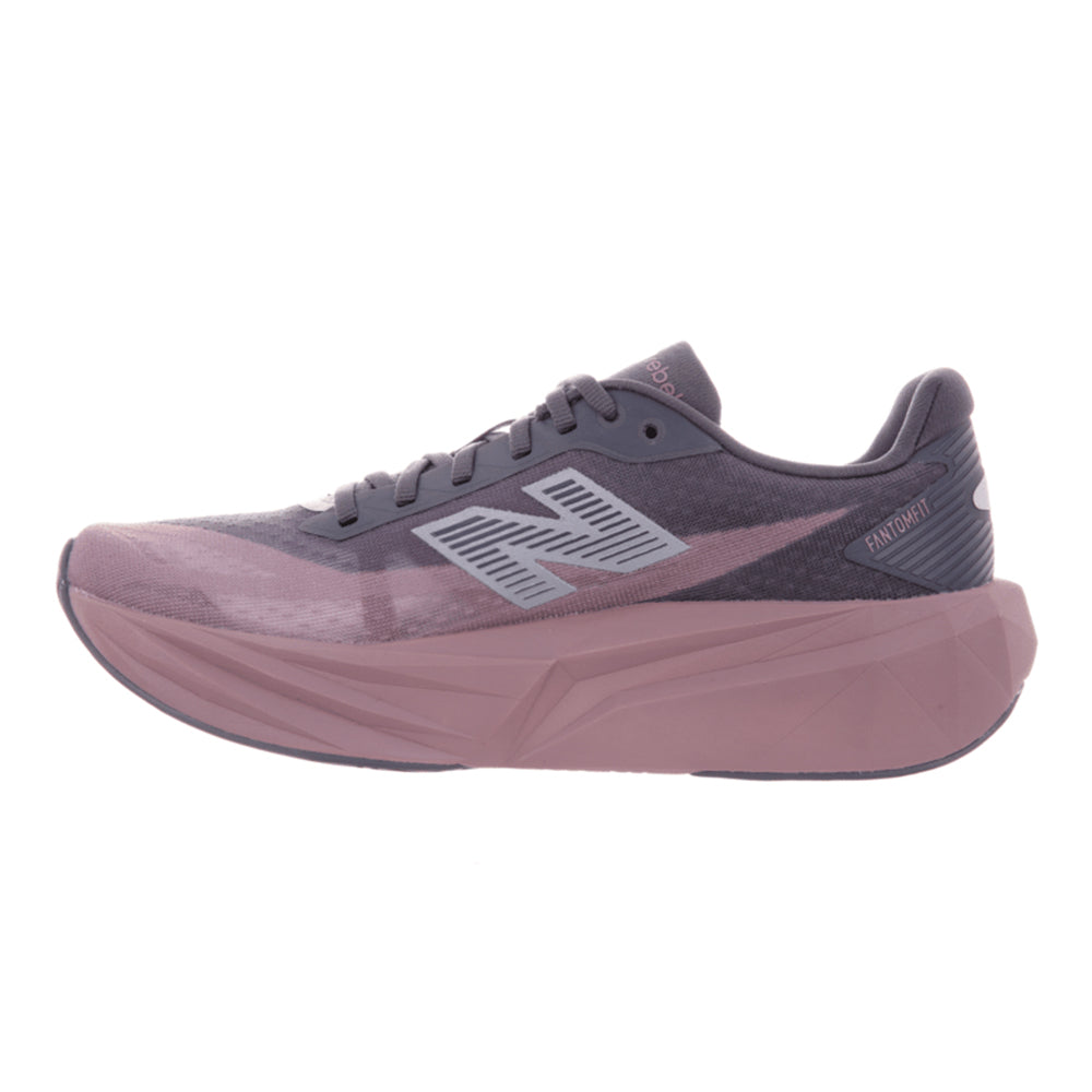 New Balance Women's FuelCell Rebel v5 - Black Toe Running