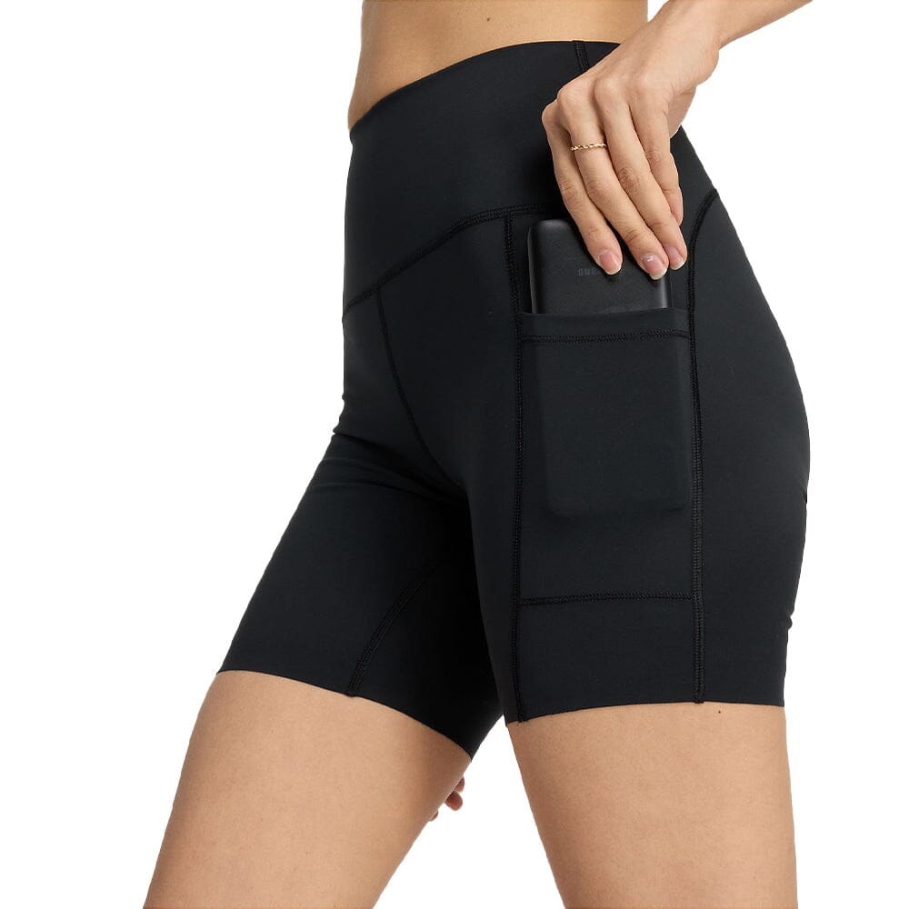New Balance Women's Sleek Pocket High Rise Short 6" - BlackToe Running