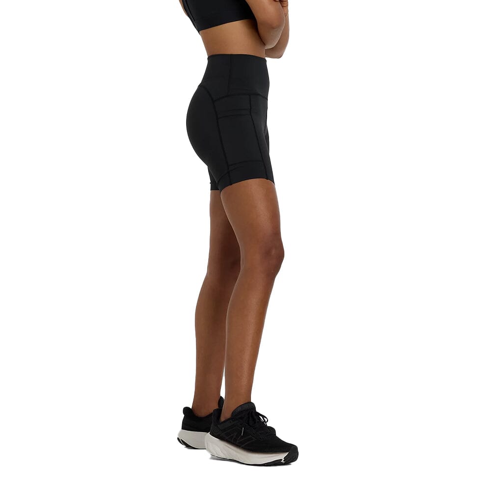 New Balance Women's Sleek Pocket High Rise Short 6" - BlackToe Running