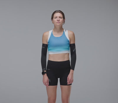 Soar Women's Crop Race Vest - BlackToe Running#colour_palace-blue-norse-blue-stripe