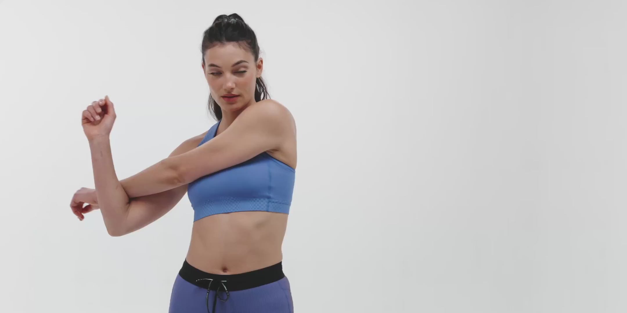 Bandit Running Women's STAMINA™ Scoop Neck Run Bra - BlackToe Running#colour_deep-peri-blue