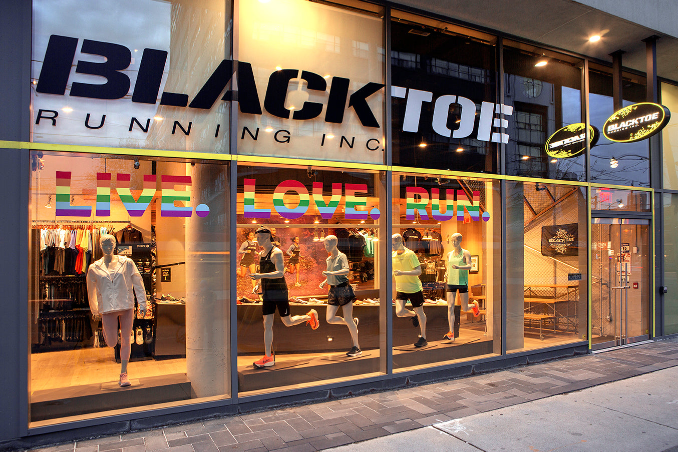 BlackToe Run Club - King West Coaching - BlackToe Running - 