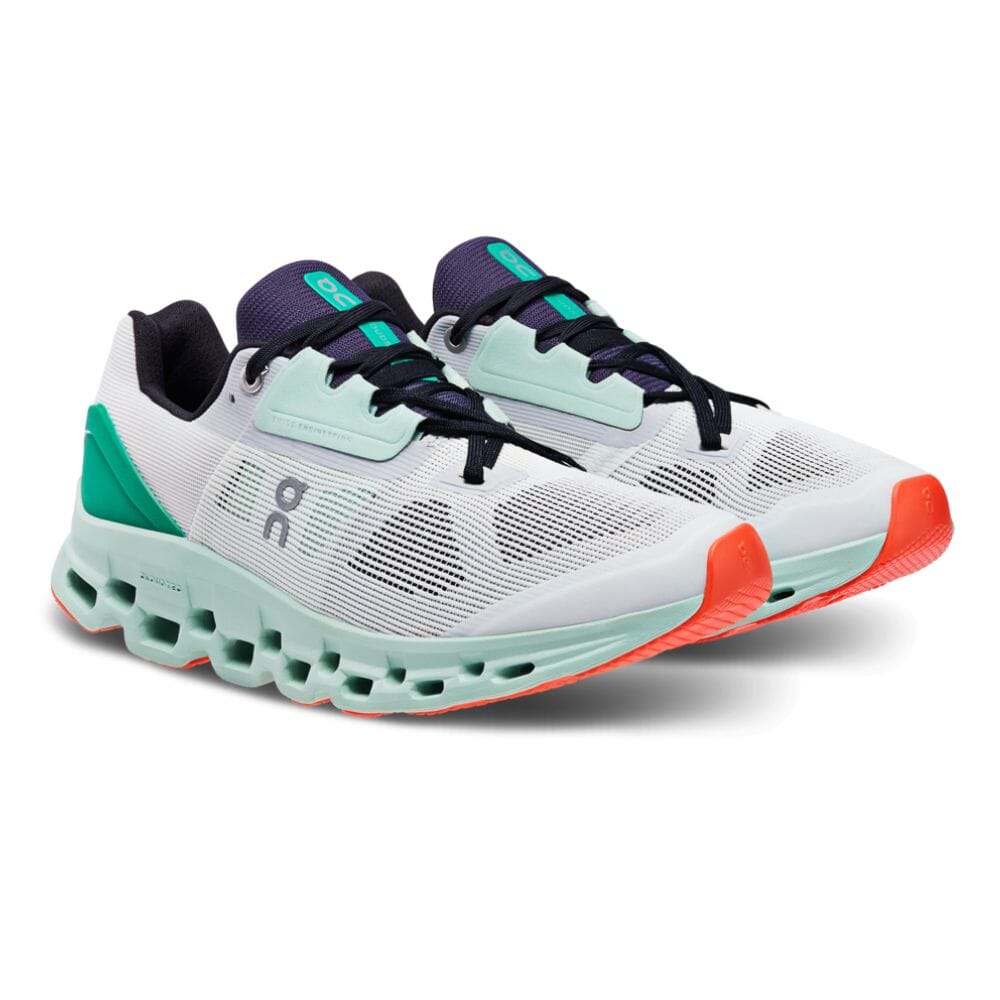 On Running Women's Cloudstratus - BlackToe Running#colour_undyed-white-creek
