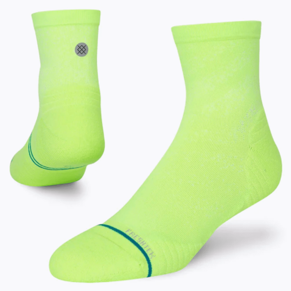 Stance Run Light Cushion Quarter Socks - BlackToe Running#colour_volt