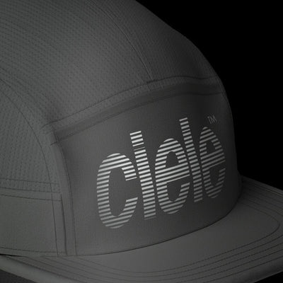 Ciele PYNCap - Standard Stripe - Ghost - BlackToe Running
