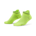 Nike Spark Light Weight Utralight Cushion No-Show Tab Socks - BlackToe Running#colour_volt