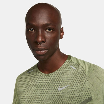 Nike Men's Dri-FIT ADV Techknit Ultra Short Sleeve Men's Tops - BlackToe Running#colour_rough-green-alligator-reflective-silver