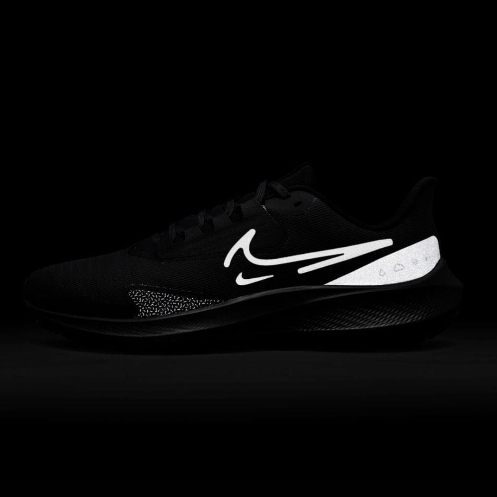 Nike Men's Air Zoom Pegasus 39 Shield Men's Shoes - BlackToe Running#colour_black-black-off-noir-dk-smoke-grey