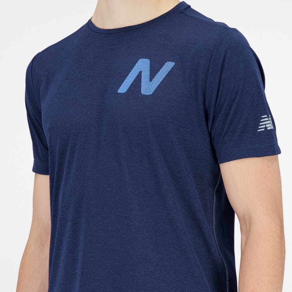 New Balance Men's Graphic Impact Run Short Sleeve Men's Tops - BlackToe Running#colour_navy