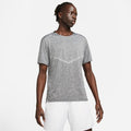 Nike Men's Rise 365 Short Sleeve Men's Tops - BlackToe Running#colour_reflective-silver-grey