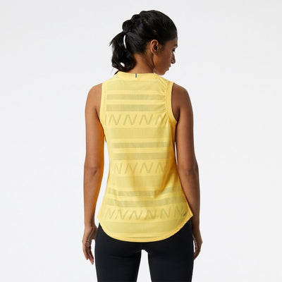 New Balance Women's Q Speed Jacquard Tank - BlackToe Running#colour_vibrant-apricot