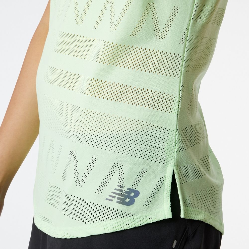 New Balance Women's Q Speed Jacquard Tank - BlackToe Running#colour_vibrant-spring-glo