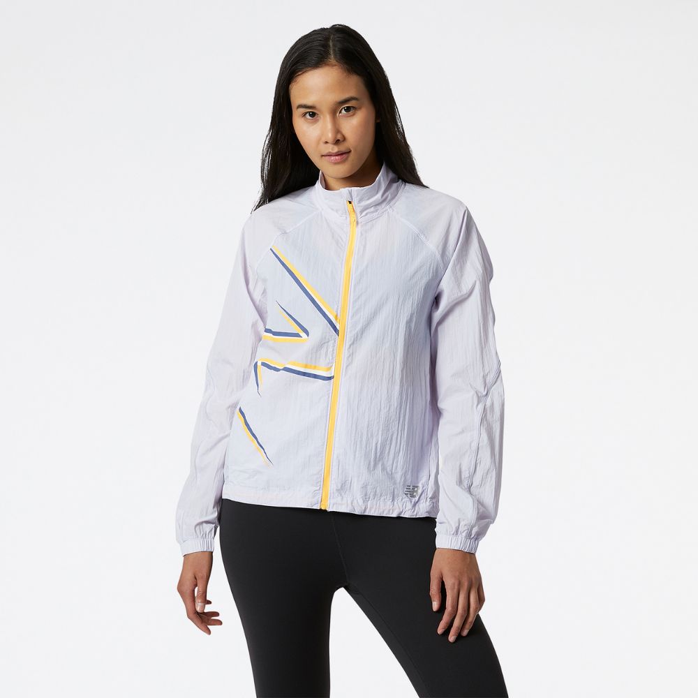 New Balance Women's Printed Impact Run Light Pack Jacket Women's Tops - BlackToe Running#colour_libra