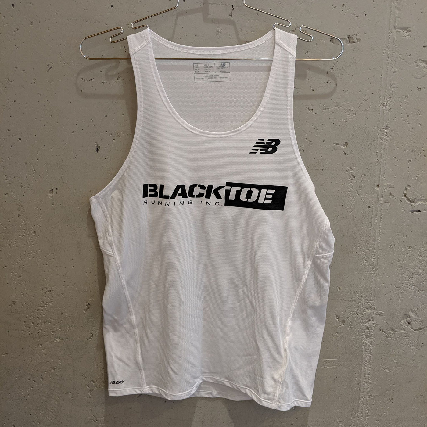 BlackToe Men's NB Singlet Men's Tops - BlackToe Running#colour_white