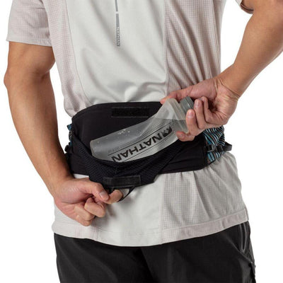 Nathan Pinnacle Belt Hydration Systems - BlackToe Running#colour_black-blue-me-away